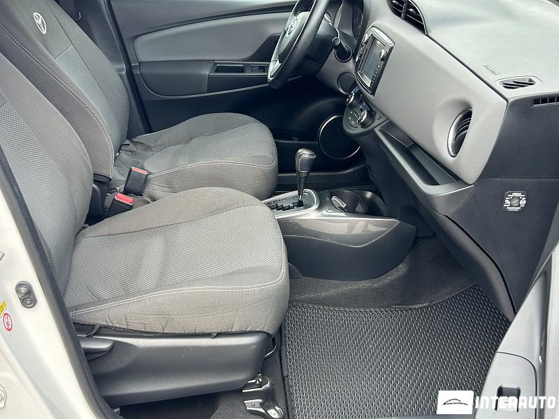 Toyota Yaris 14 toyota yaris 2016