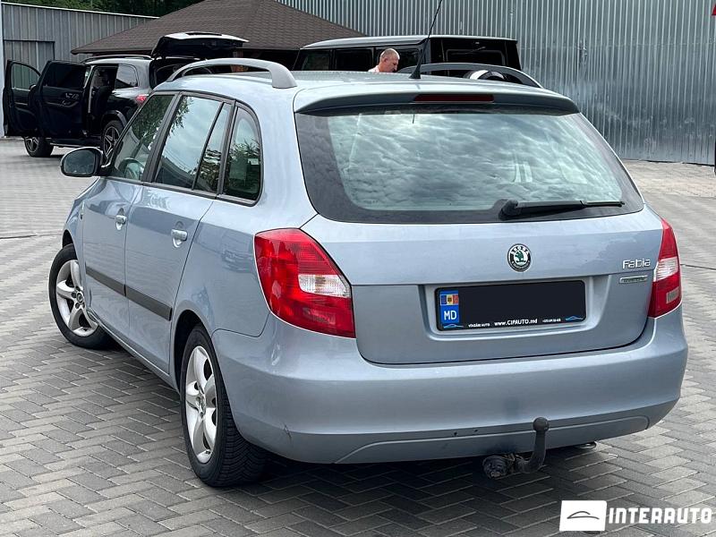 Skoda Fabia 2 skoda fabia 2011