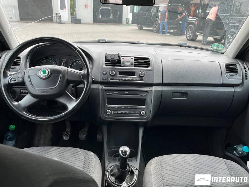 Skoda Fabia 7 skoda fabia 2011