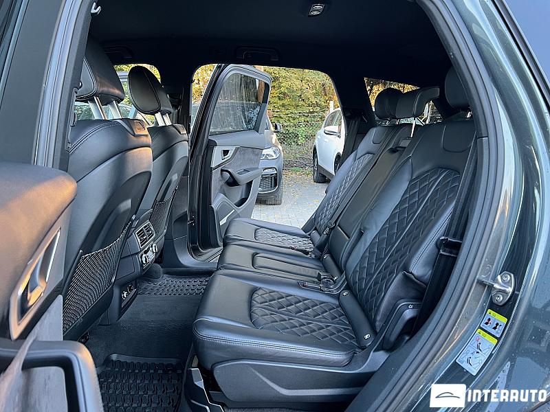 Audi SQ7 25 audi sq7 2018