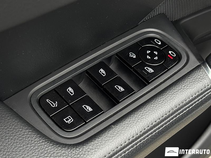 Porsche Cayenne E-Hybrid Coupe 21 porsche cayenne e-hybrid coupe 2020