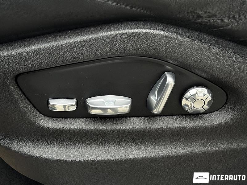 Porsche Cayenne E-Hybrid Coupe 23 porsche cayenne e-hybrid coupe 2020