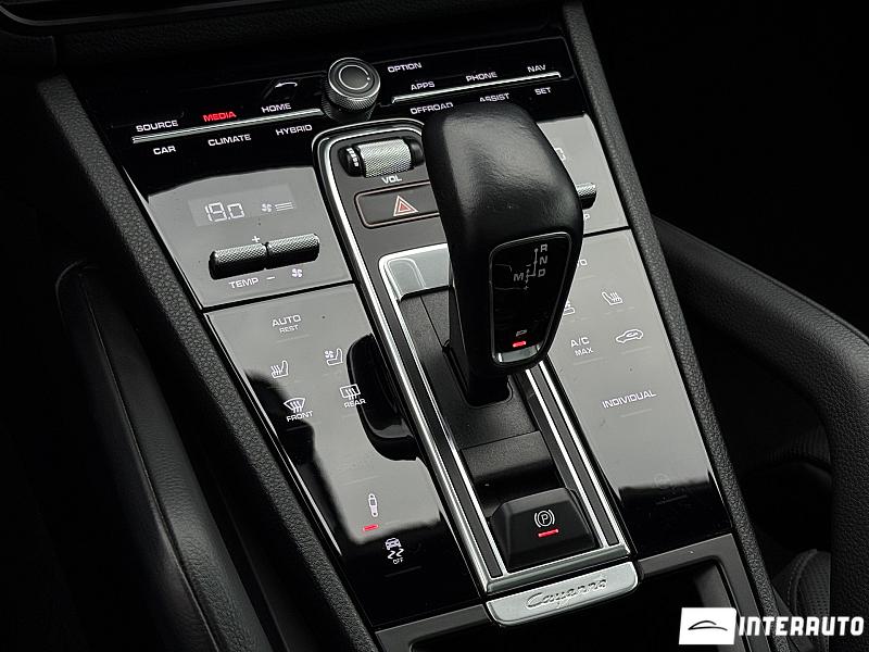 Porsche Cayenne E-Hybrid Coupe 13 porsche cayenne e-hybrid coupe 2020