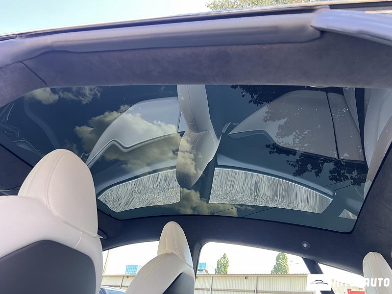 Tesla Model S 17 tesla model s 2020