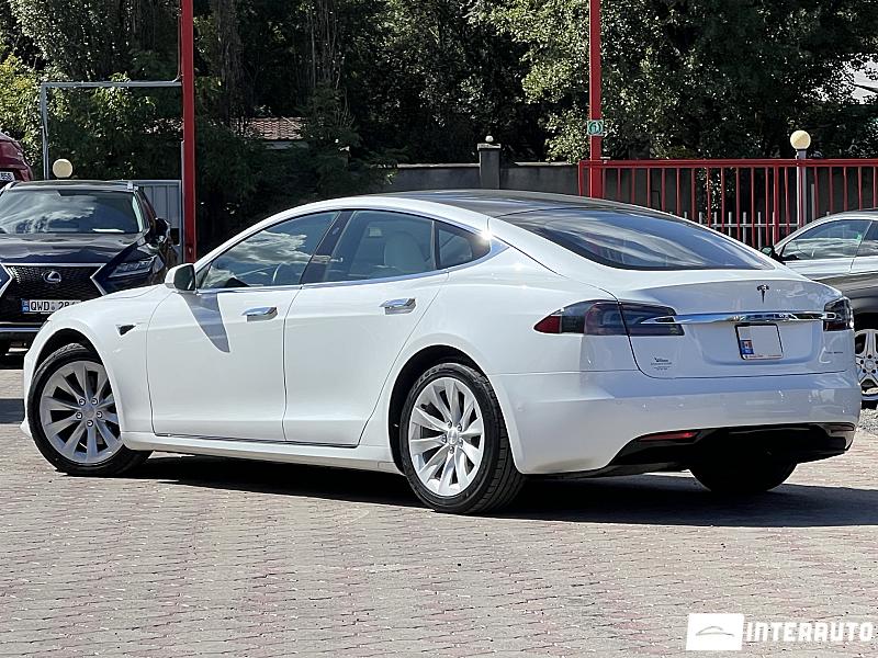 Tesla Model S 3 tesla model s 2020