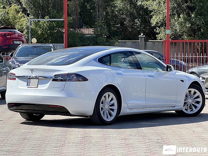 Tesla Model S 2 tesla model s 2020