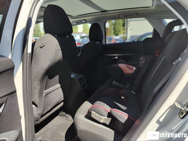 Peugeot 3008 8 peugeot 3008 2020