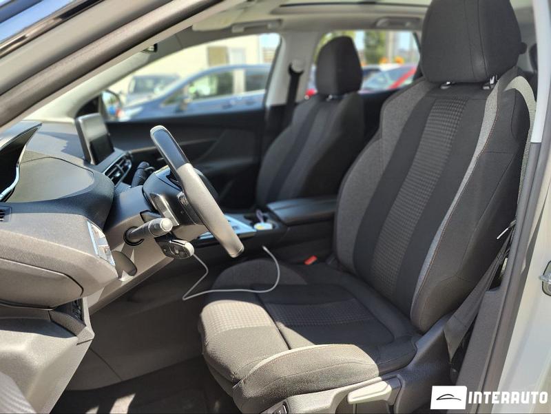 Peugeot 3008 5 peugeot 3008 2020