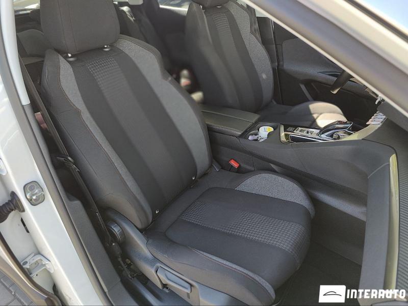 Peugeot 3008 7 peugeot 3008 2020