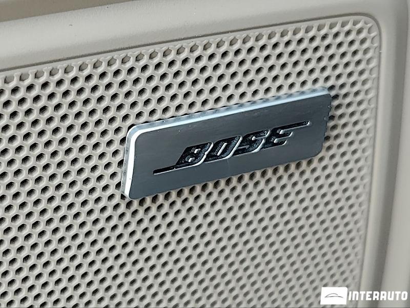 Porsche Macan 18 porsche macan 2022