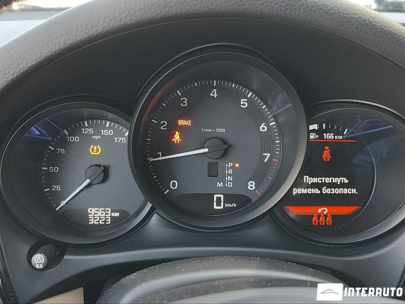 Porsche Macan 11 porsche macan 2022