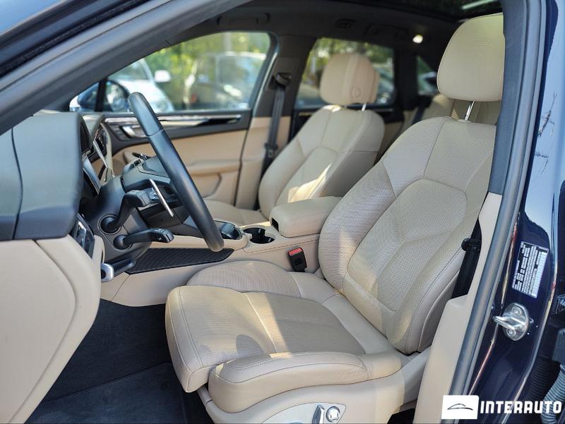 Porsche Macan 6 porsche macan 2022