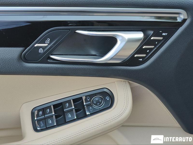 Porsche Macan 19 porsche macan 2022