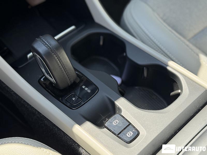 Volvo XC 40 17 volvo xc 40 2019