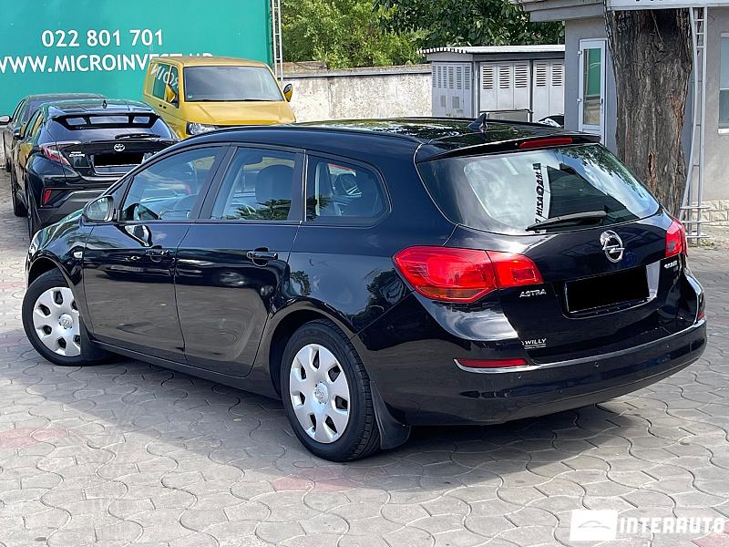 Opel Astra 2 opel astra 2011