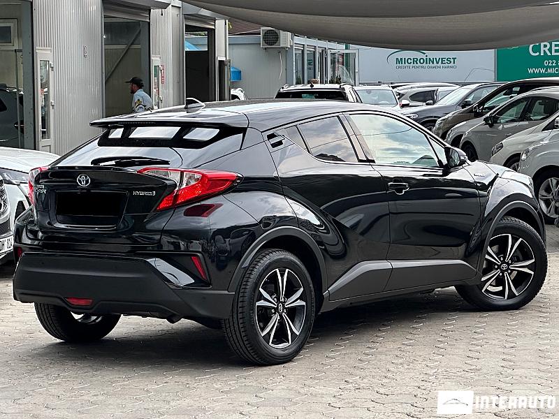 Toyota C-HR 2 toyota c-hr 2017