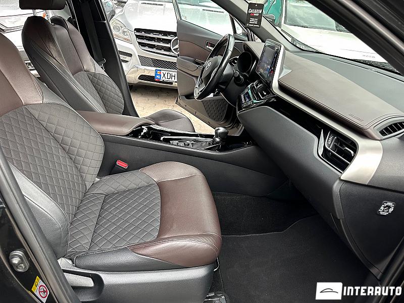 Toyota C-HR 6 toyota c-hr 2017