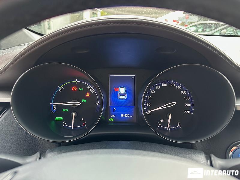 Toyota C-HR 9 toyota c-hr 2017