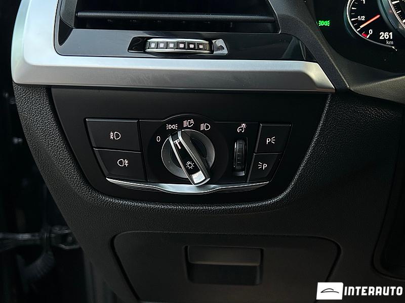 BMW X4 2.0D 9 bmw x4 2.0d 2019