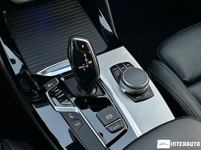 BMW X4 2.0D 18 bmw x4 2.0d 2019