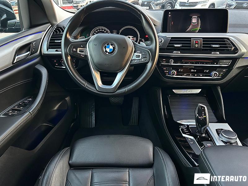 BMW X4 2.0D 8 bmw x4 2.0d 2019