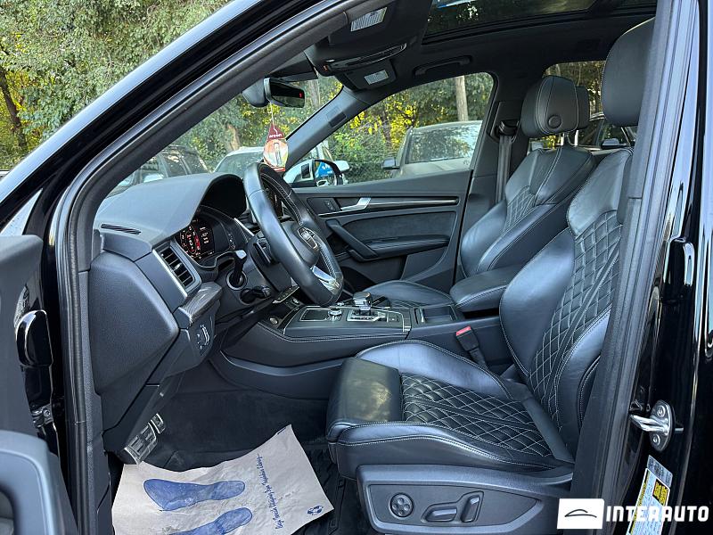 Audi SQ5 6 audi sq5 2019