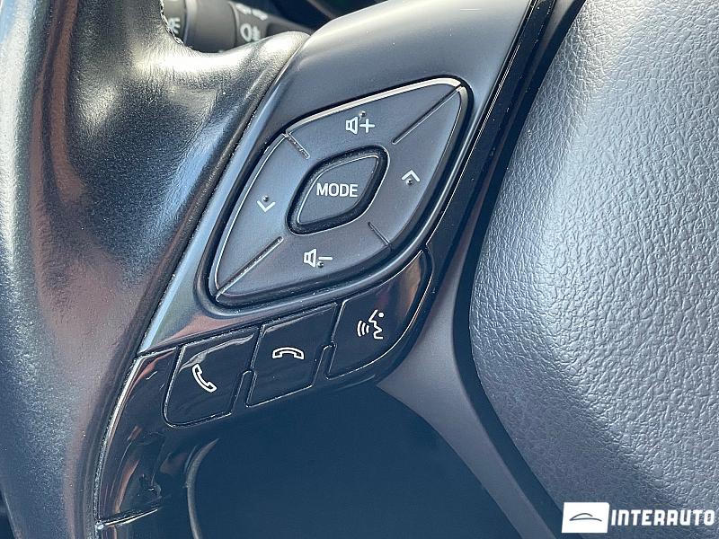 Toyota C-HR 11 toyota c-hr 2018