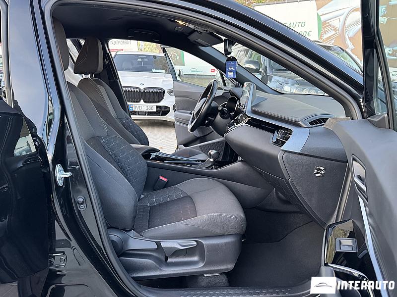 Toyota C-HR 15 toyota c-hr 2021