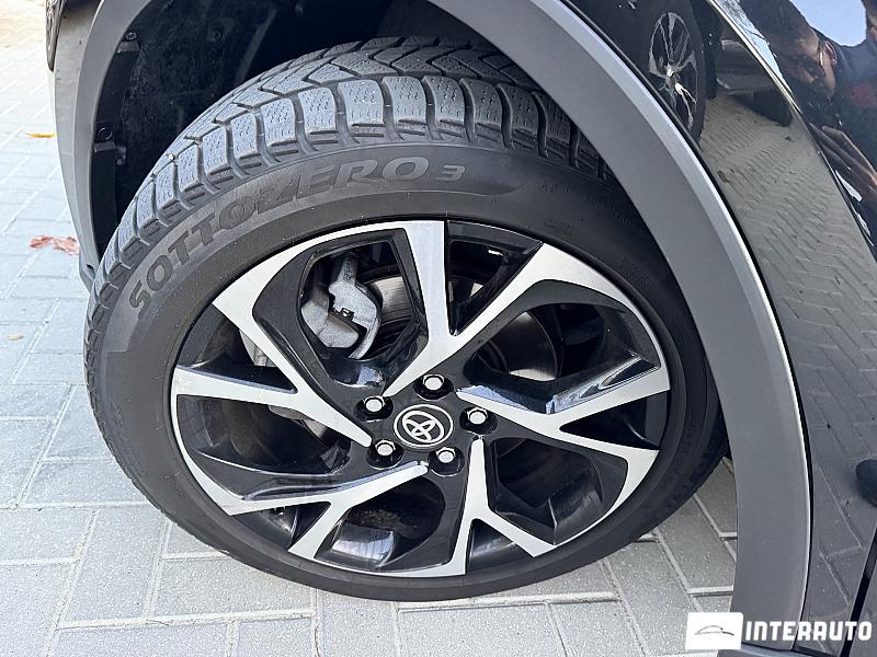 Toyota C-HR 16 toyota c-hr 2021