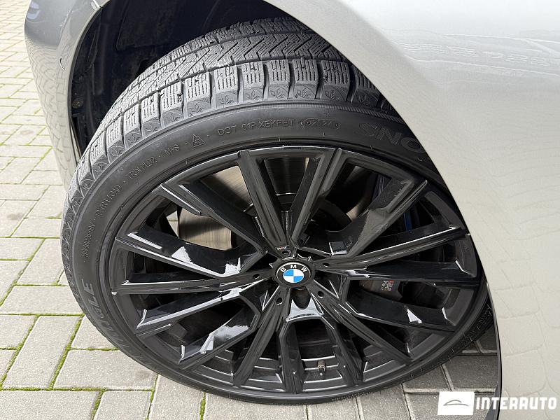 BMW 750 26 bmw 750 2021