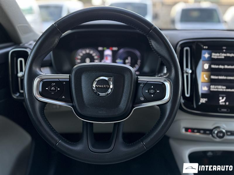 Volvo XC 40 12 volvo xc 40 2021