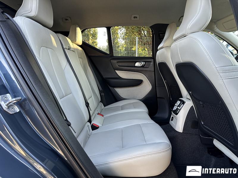 Volvo XC 40 19 volvo xc 40 2021