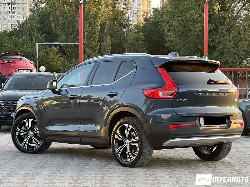 Volvo XC 40 2 volvo xc 40 2021