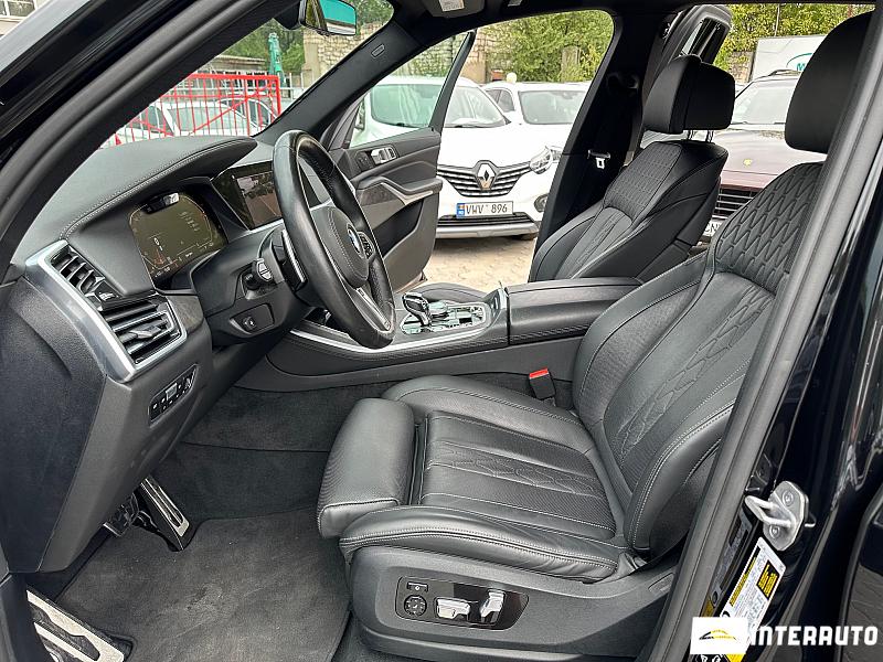 BMW X5 4.0i 5 bmw x5 4.0i 2020