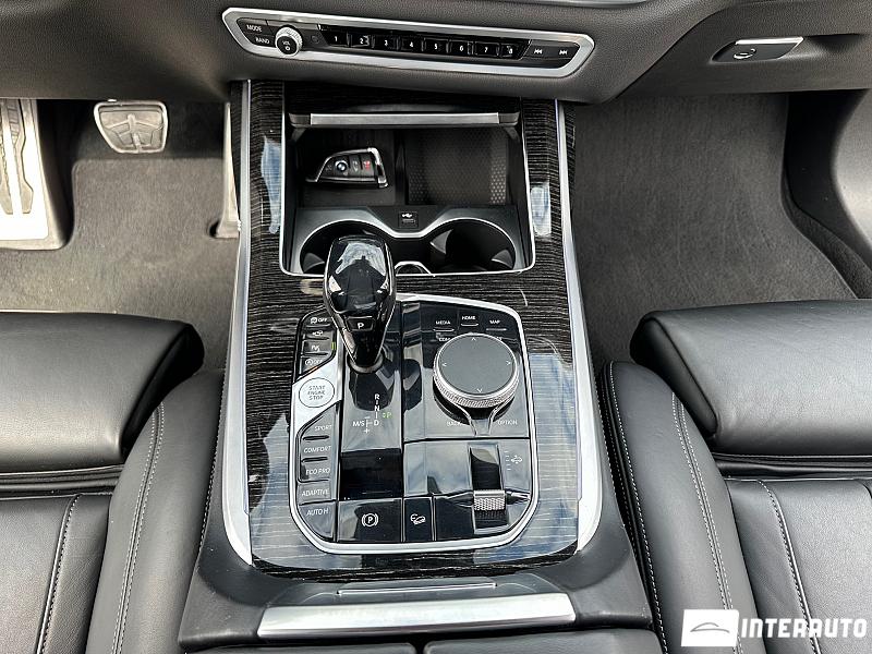 BMW X7 4.0i 12 bmw x7 4.0i 2020