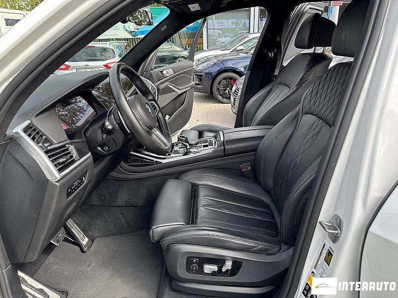 BMW X7 4.0i 6 bmw x7 4.0i 2020