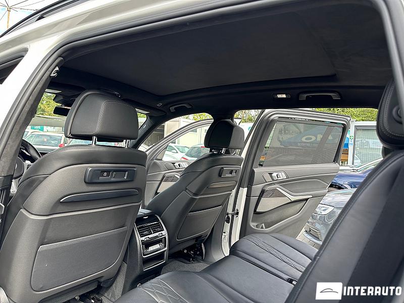 BMW X7 4.0i 19 bmw x7 4.0i 2020