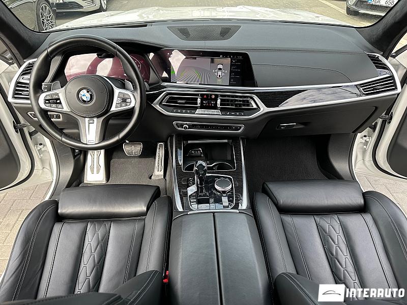 BMW X7 4.0i 8 bmw x7 4.0i 2020