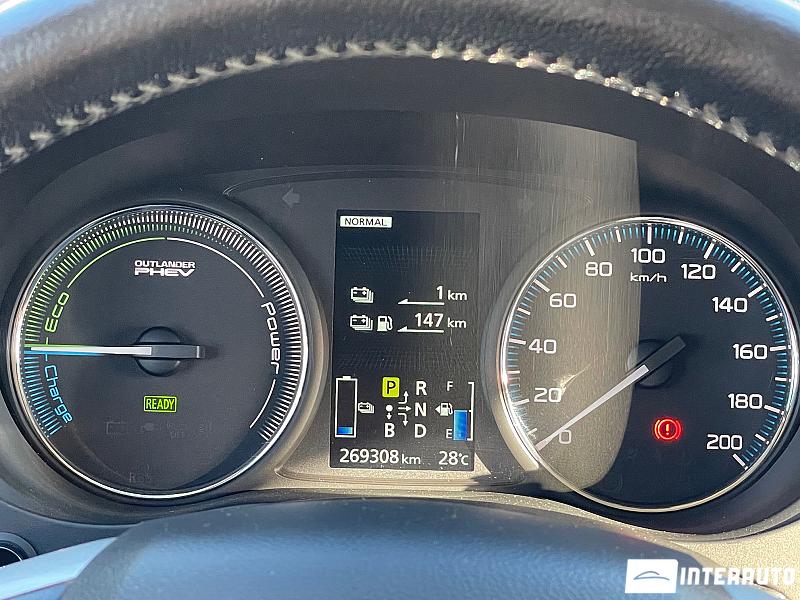 Mitsubishi Outlander 12 mitsubishi outlander 2014