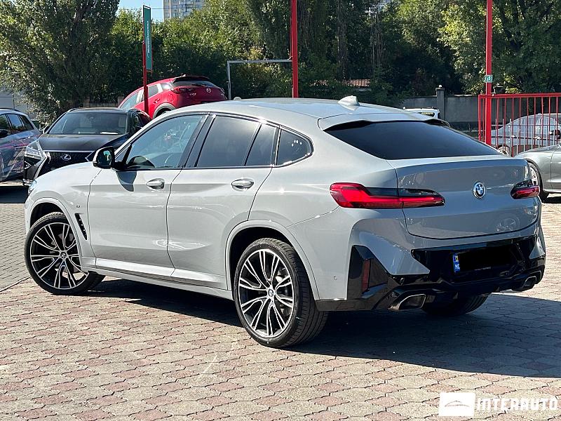 BMW X4 3.0D 2 bmw x4 3.0d 2024
