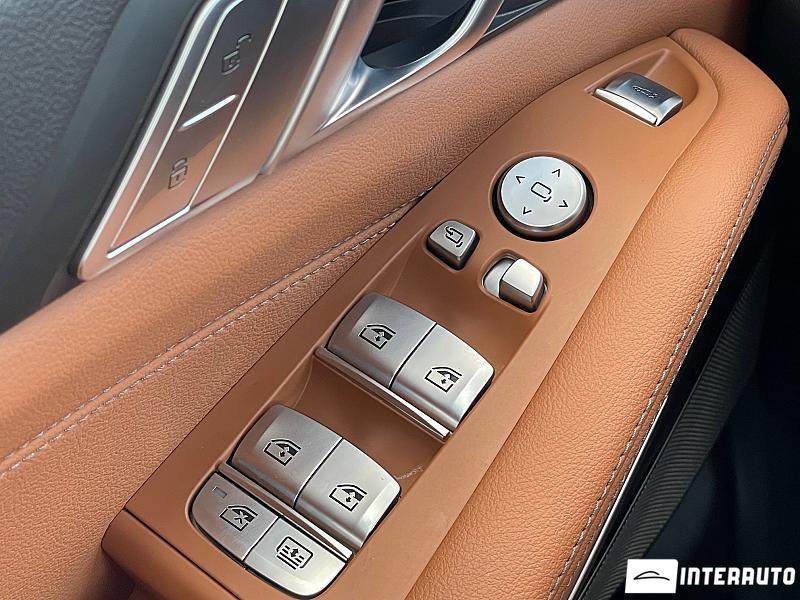 BMW X7 4.0i 7 bmw x7 4.0i 2020