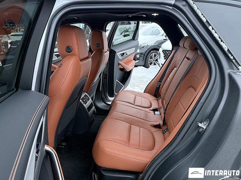 Jaguar F-Pace 13 jaguar f-pace 2022