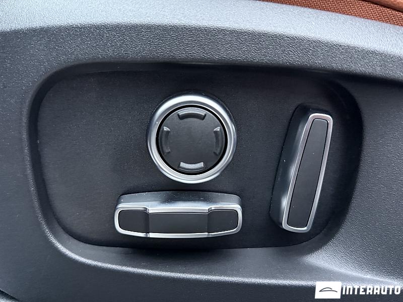 Jaguar F-Pace 19 jaguar f-pace 2022