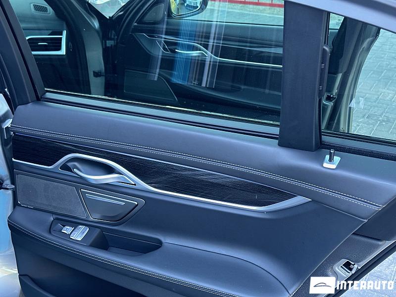 BMW 745e 19 bmw 745e 2020