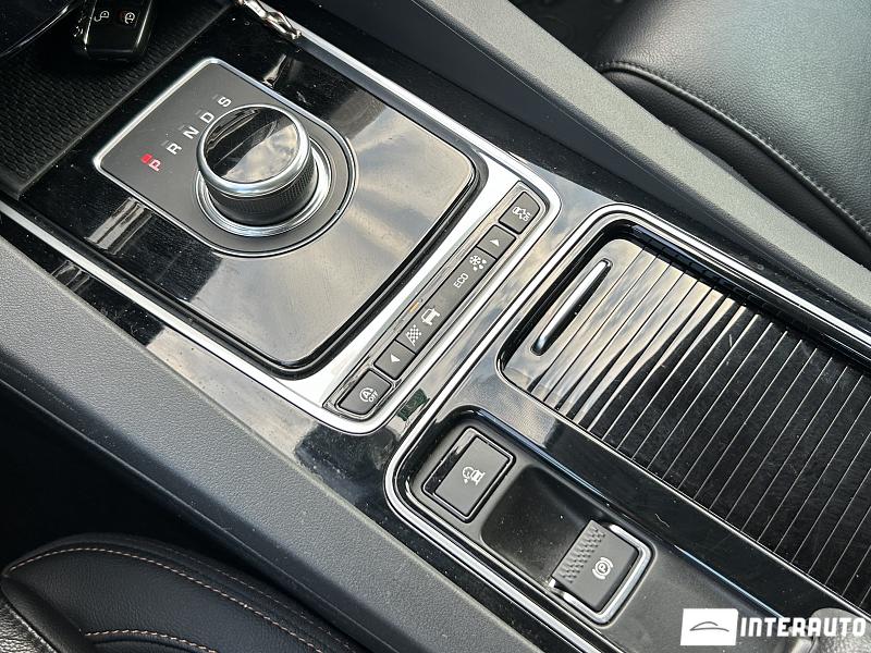 Jaguar F-Pace 16 jaguar f-pace 2017