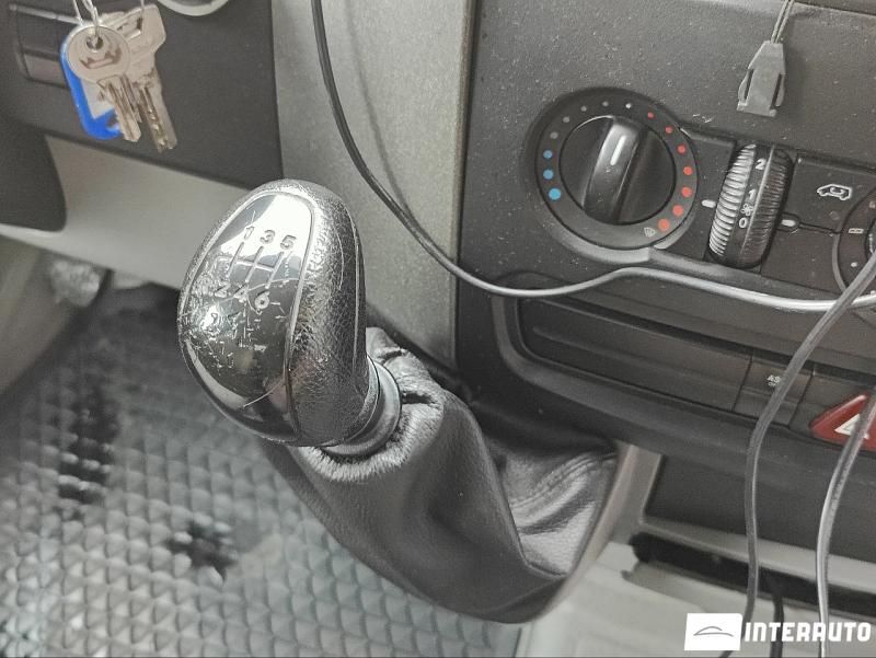 Volkswagen Crafter 11 volkswagen crafter 2010