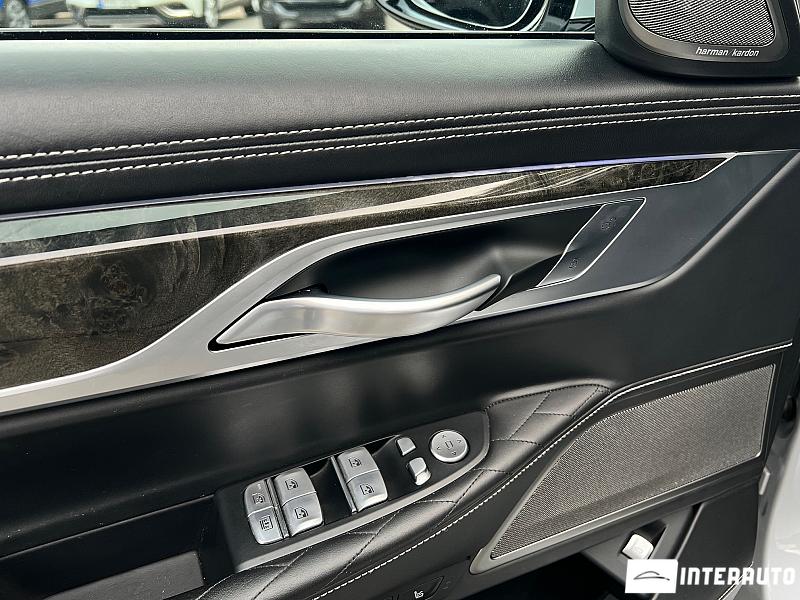 BMW 745e 6 bmw 745e 2019