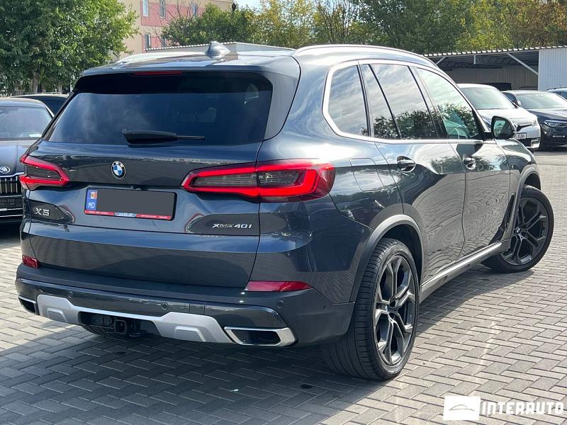 BMW X5 4.0i 2 bmw x5 4.0i 2019