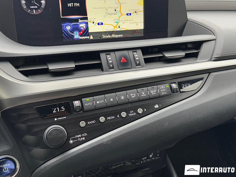 Lexus ES 300h 12 lexus es 300h 2019