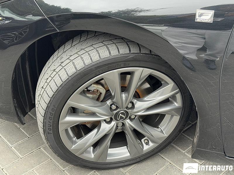 Lexus ES 300h 21 lexus es 300h 2019